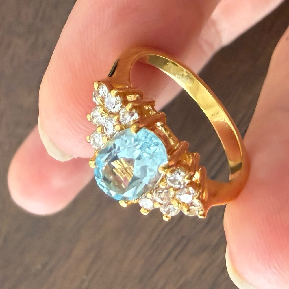 Blue gemstone & diamanté gold tone ring